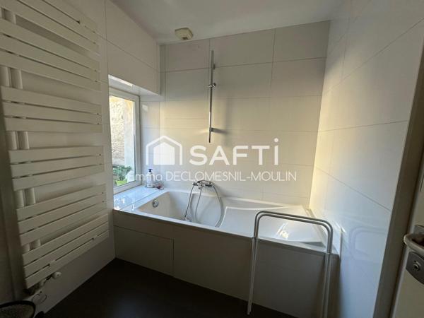 maison de ville parfait etat dans quartier tres prisé