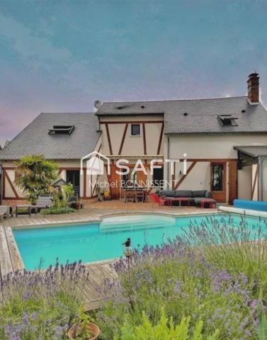 Maison au cœur du village d'Allogny à 10 minutes de Bourges