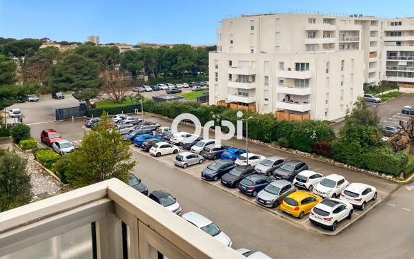 Appartement à vendre    3 pièces • 75,34 m2 Marseille 8