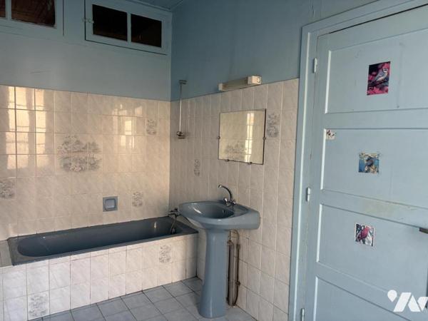 Maison de plain-pied à rénover -  2 chambres