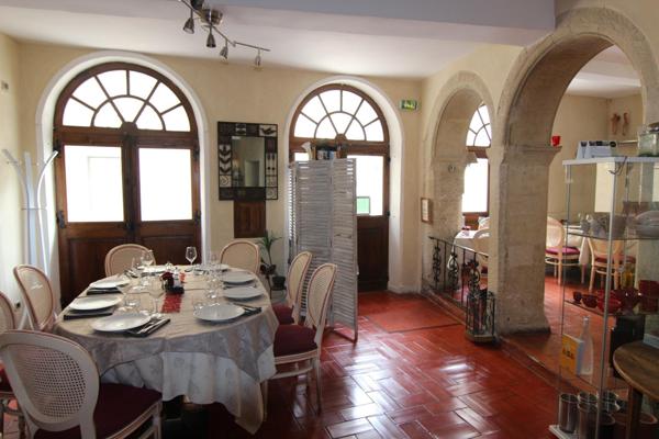 VALRÉAS, 84600 Enclave des Papes