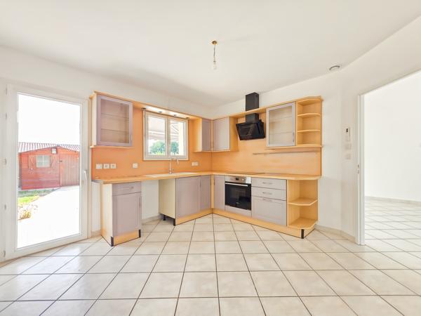 Maison
         6 pièces
        - 109 m² 275 000 € *