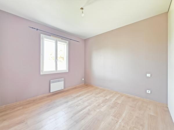 Maison
         6 pièces
        - 109 m² 275 000 € *