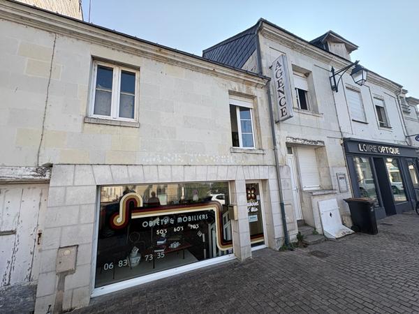 Immeuble de rapport  Gennes Val De Loire  4 appartements et un local commercial