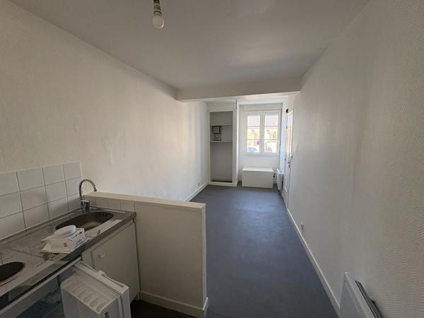 Immeuble de rapport  Gennes Val De Loire  4 appartements et un local commercial