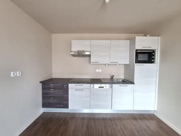 A LOUER SAINT MALO APPARTEMENT  T2  AVEC  BALCON  SITUE EN RESIDENCE AVEC ASCENSEUR