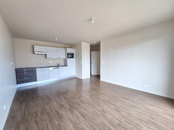 A LOUER SAINT MALO APPARTEMENT  T2  AVEC  BALCON  SITUE EN RESIDENCE AVEC ASCENSEUR