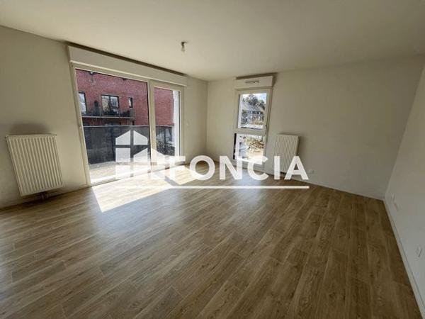 Location Appartement 3 pièces 64.8 m² - 52 RUE D HEM Roubaix 59100