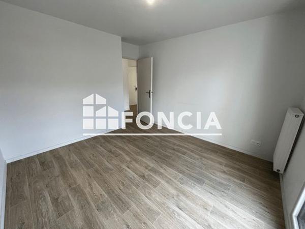 Location Appartement 3 pièces 64.8 m² - 52 RUE D HEM Roubaix 59100