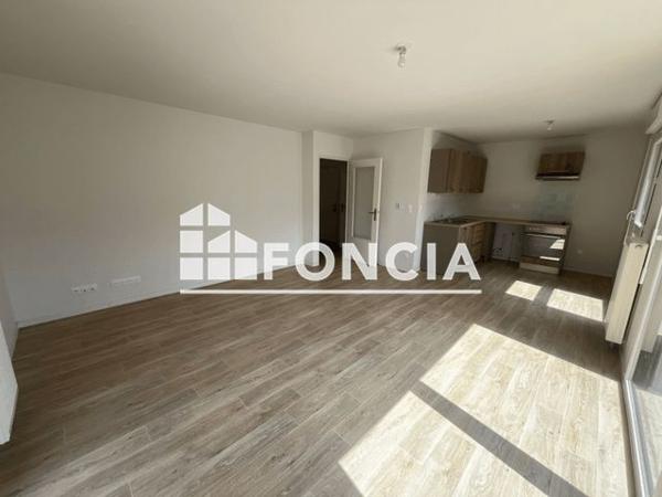 Location Appartement 3 pièces 64.8 m² - 52 RUE D HEM Roubaix 59100