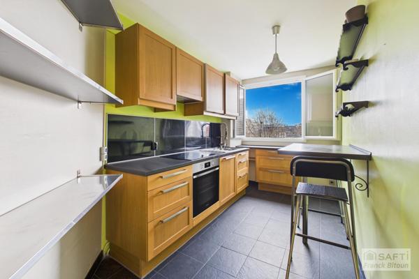 Quartier Gambetta. 3 pièces lumineux, au calme, avec cave et parking.