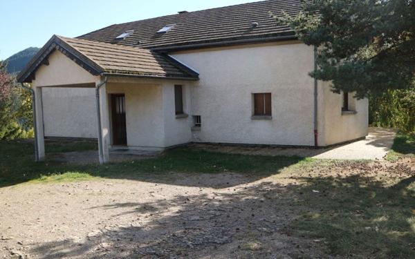 Maison à louer    7 pièces • 188 m2 Badaroux