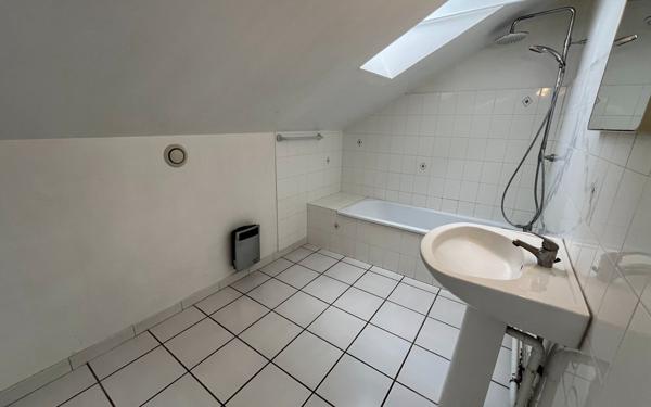 Maison à louer    7 pièces • 188 m2 Badaroux