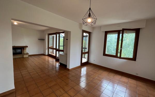 Maison à louer    7 pièces • 188 m2 Badaroux