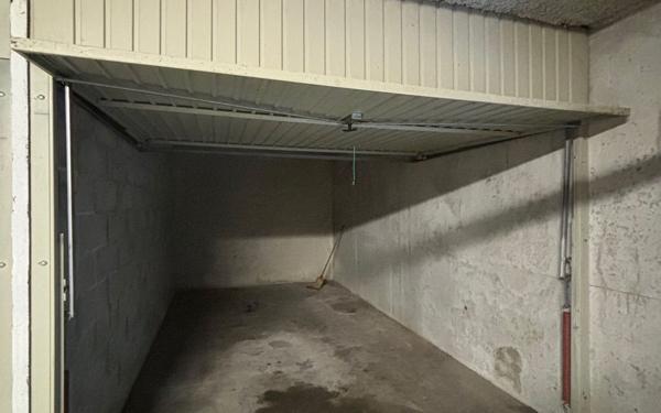 Stationnement à louer    15 m2 Anglet