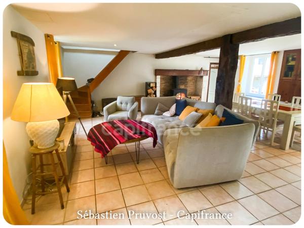 Dpt Dordogne (24), à vendre THIVIERS (24)Propriété P8, 200m2 hab., terrain env.3300m2, garage, annexe, proche commodités.