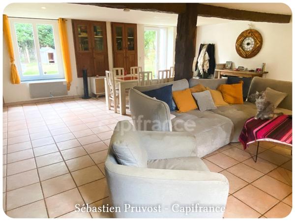 Dpt Dordogne (24), à vendre THIVIERS (24)Propriété P8, 200m2 hab., terrain env.3300m2, garage, annexe, proche commodités.