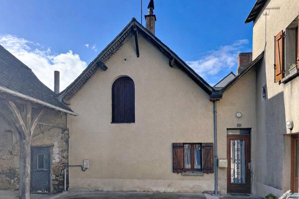 MAISON BECON-LES-GRANITS 2 pièce(s) 56 m2