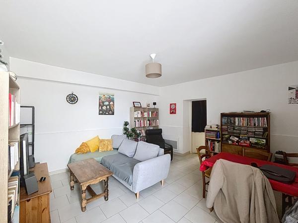 MAISON BECON-LES-GRANITS 2 pièce(s) 56 m2