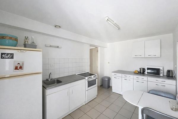 MAISON BECON-LES-GRANITS 2 pièce(s) 56 m2