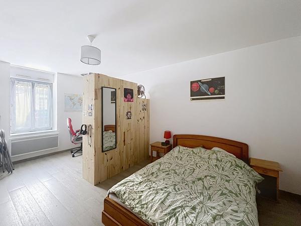 MAISON BECON-LES-GRANITS 2 pièce(s) 56 m2