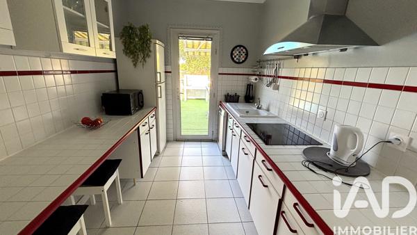 Maison à vendre 9 pièces 260 m² Pessac