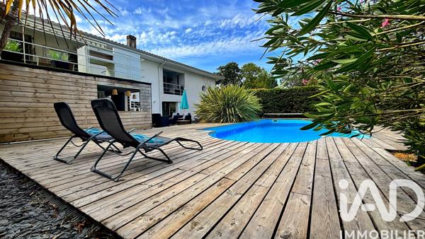 Maison à vendre 9 pièces 260 m² Pessac
