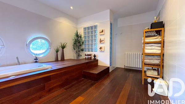 Maison à vendre 9 pièces 260 m² Pessac