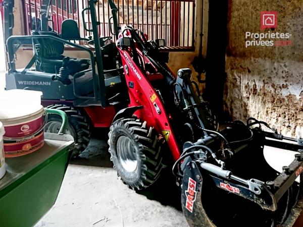 57000 METZ (à 59km du centre) à 55300 VARNEVILLE/Propriété équestre/Maison 237m2/+21ha/30boxes/750000HAI