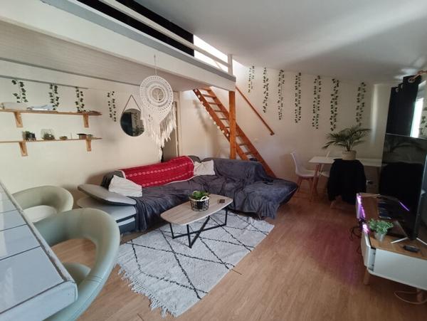 Appartement Narbonne centre rue Voltaire 2 pièces avec mezzanine 42.80 m2