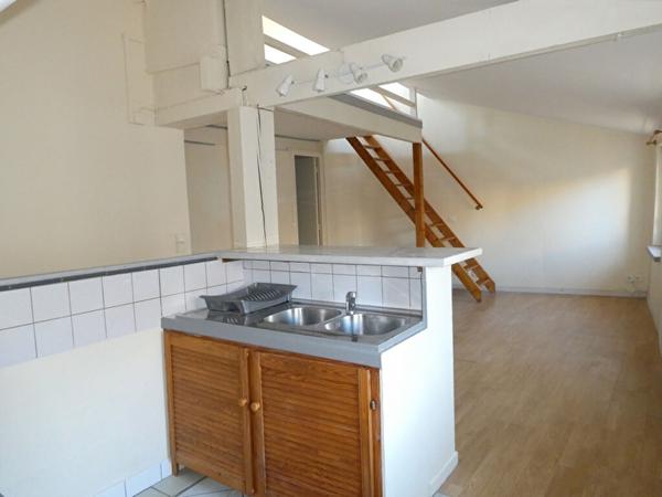 Appartement Narbonne centre rue Voltaire 2 pièces avec mezzanine 42.80 m2
