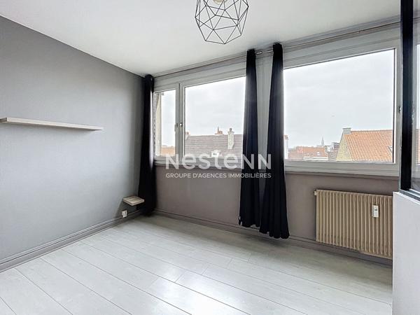 Malo-les-Bains - T2 bis/T3 de 72 m² - À 500 m de la plage - (Garage rare)