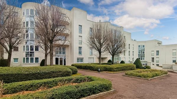 Bel appartement F3 avec terrasse
