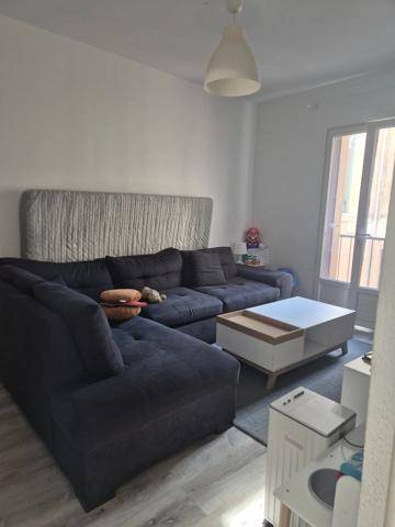Location                                                      Appartement
                        
                     3 pièces                      76 m2                     à Salon-de-Provence