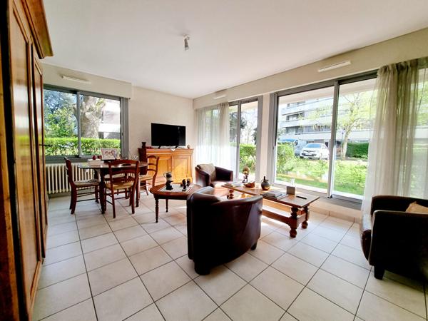 Nantes quartier Procé, appartement de type 3 avec terrasse et garage.