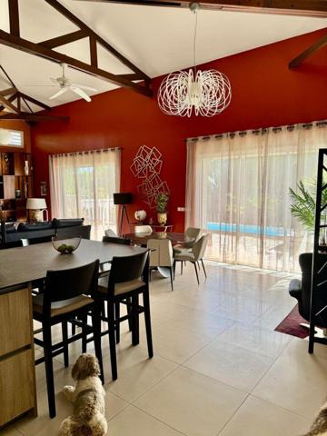 Villa de standing avec piscine et prestations haut de gamme