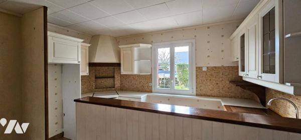 Maison de plain-pied 4 chambres à proximité immédiate du bourg