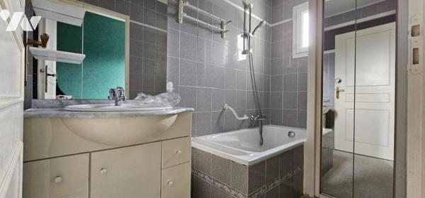 Maison de plain-pied 4 chambres à proximité immédiate du bourg