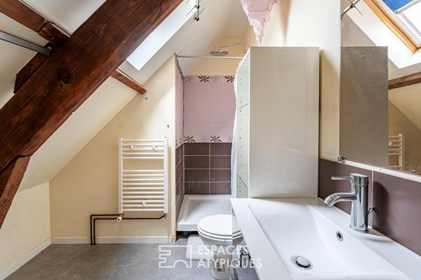 Triplex à rénover, dernier étage avec terrasse et loggia