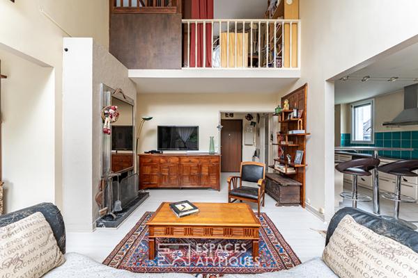 Triplex à rénover, dernier étage avec terrasse et loggia