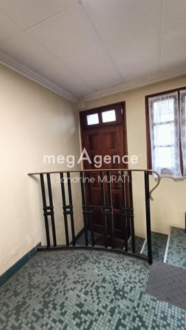 Immeuble à SAINT-PIERRE-DES-NIDS, 53370 - 112m²