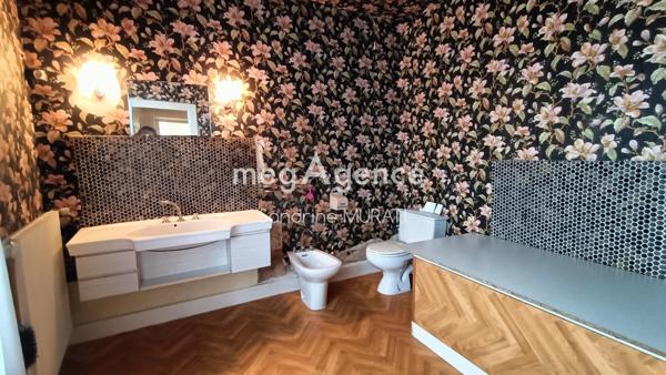 Immeuble à SAINT-PIERRE-DES-NIDS, 53370 - 112m²