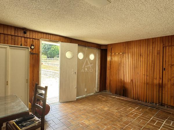 Magnac-sut-Touvre, maison 4 chb sur sous-sol semi enterré