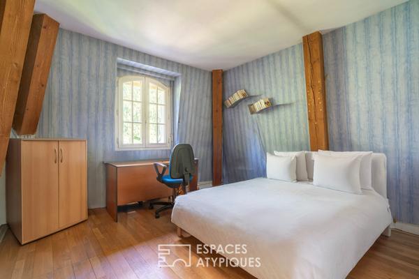 Demeure de charme avec piscine et dépendance