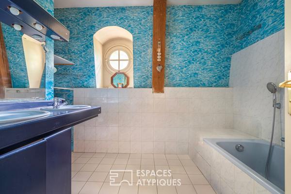 Demeure de charme avec piscine et dépendance