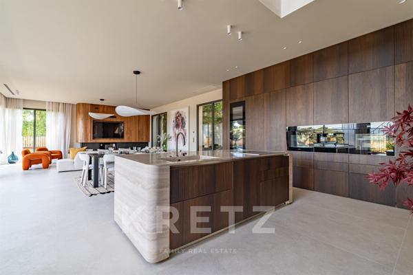 AIX-EN-PROVENCE VILLA CONTEMPORAINE  272 m2, 5 CHAMBRES, VUE SAINTE-VICTOIRE