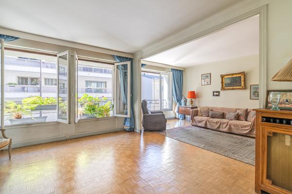 Secteur Victor Hugo / Rue de la Pompe - Joli 4 pièces à rénover