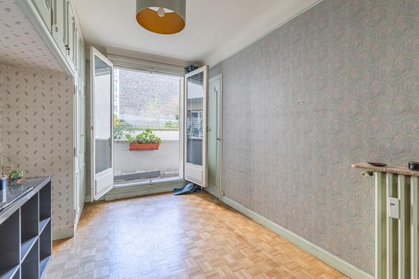Secteur Victor Hugo / Rue de la Pompe - Joli 4 pièces à rénover