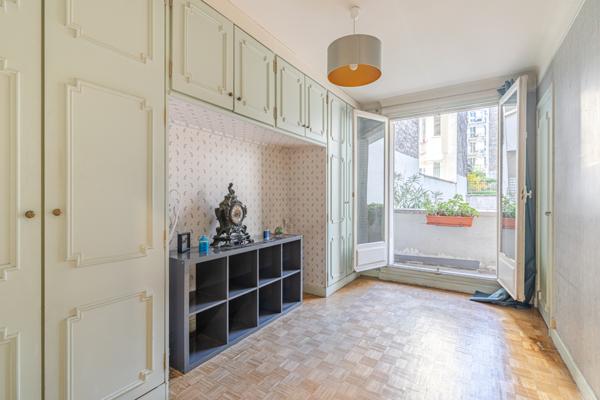 Secteur Victor Hugo / Rue de la Pompe - Joli 4 pièces à rénover