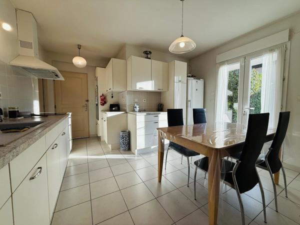 Maison contemporaine 6 pièces – 156 m² habitables – Terrain de 801 m²